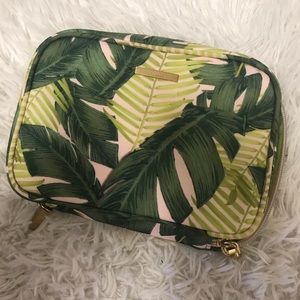 KESTREL MAKEUP ORGANIZER TRAVEL CASE